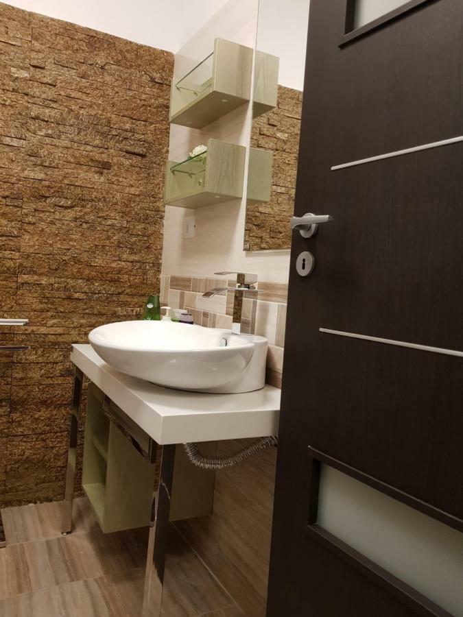 Bk Hotel Navodari Exterior photo